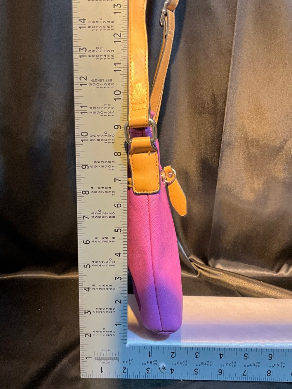 Gianni Bini pink crossbody mail bag.   5-A1c - Picture 4 of 14